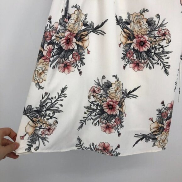 Bishop + Young white floral V neck cami  slip mini dress SP - Picture 11 of 15